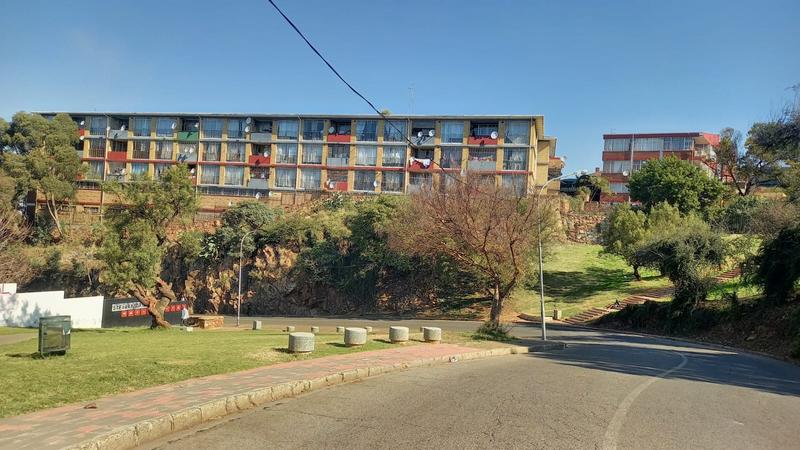 2 Bedroom Property for Sale in Lorentzville Gauteng