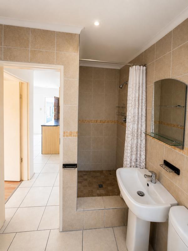 To Let 3 Bedroom Property for Rent in Linmeyer Gauteng