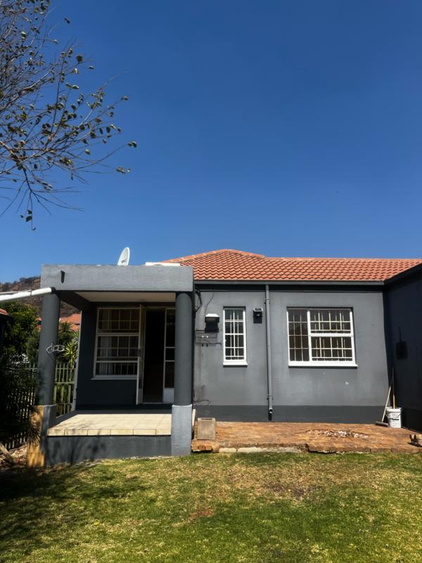 To Let 3 Bedroom Property for Rent in Linmeyer Gauteng