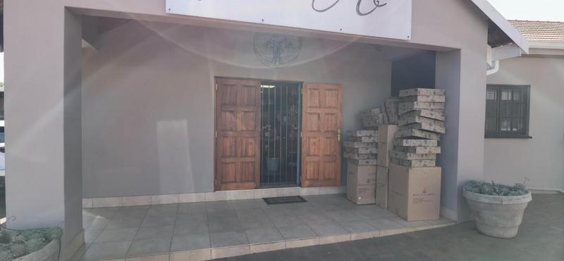 To Let Commercial Property for Rent in Lynnwood Gauteng