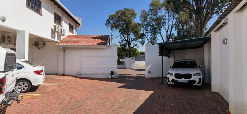 To Let Commercial Property for Rent in Lynnwood Gauteng