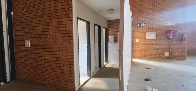 To Let Commercial Property for Rent in N4 Gateway Industrial Park Gauteng