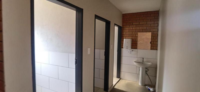 To Let Commercial Property for Rent in N4 Gateway Industrial Park Gauteng