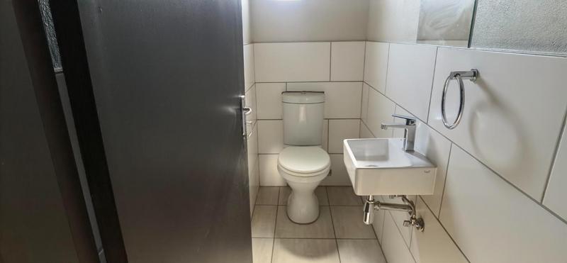 To Let Commercial Property for Rent in N4 Gateway Industrial Park Gauteng