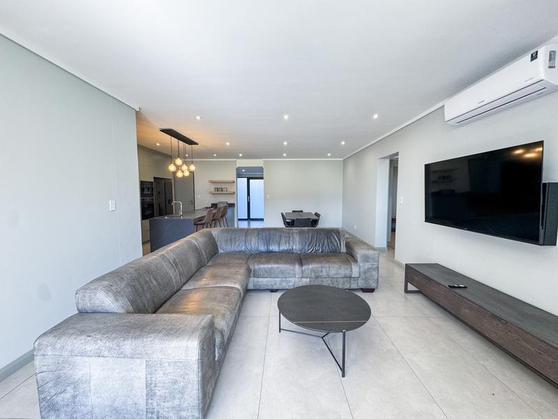 To Let 3 Bedroom Property for Rent in Midfield Estate Gauteng