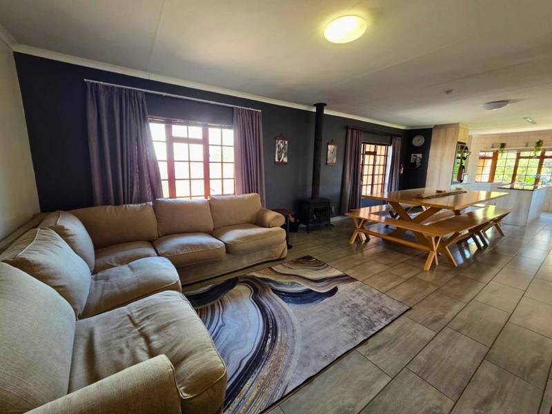 5 Bedroom Property for Sale in Blue Gill Estate Gauteng