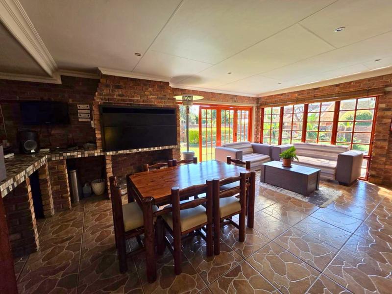 5 Bedroom Property for Sale in Blue Gill Estate Gauteng