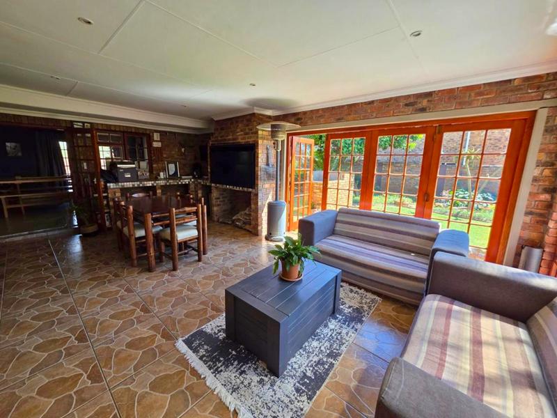 5 Bedroom Property for Sale in Blue Gill Estate Gauteng