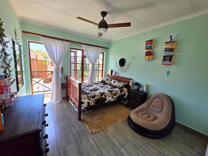 5 Bedroom Property for Sale in Blue Gill Estate Gauteng