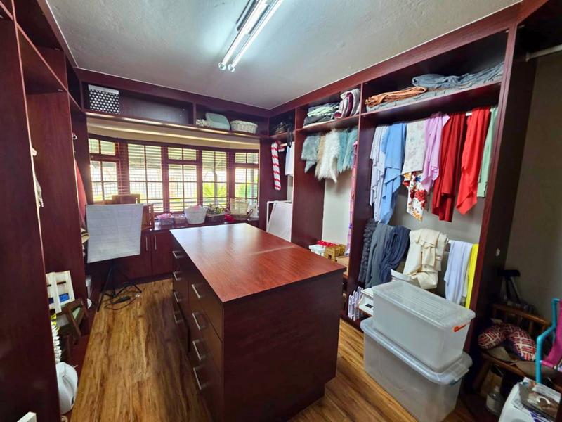 5 Bedroom Property for Sale in Blue Gill Estate Gauteng