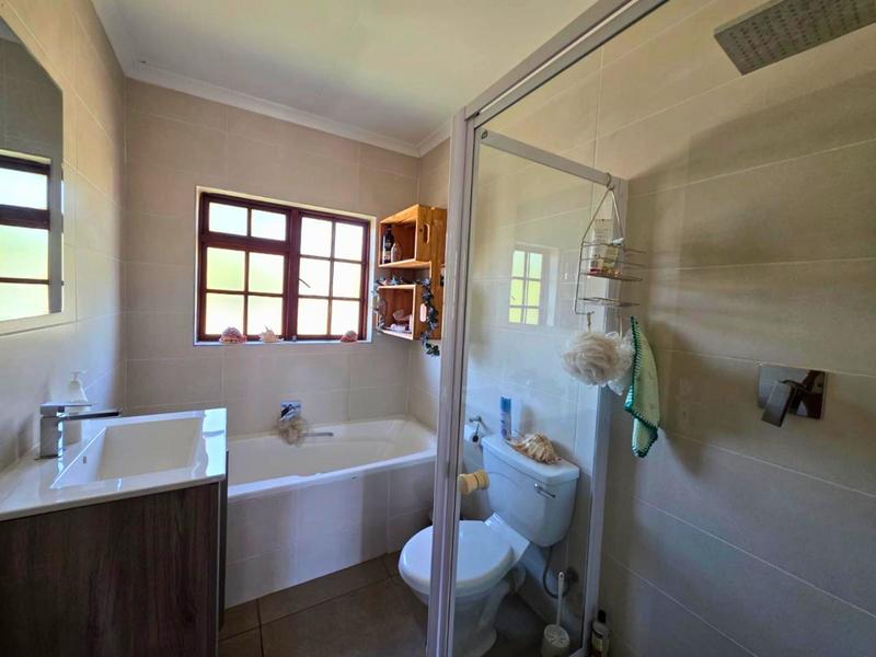 5 Bedroom Property for Sale in Blue Gill Estate Gauteng