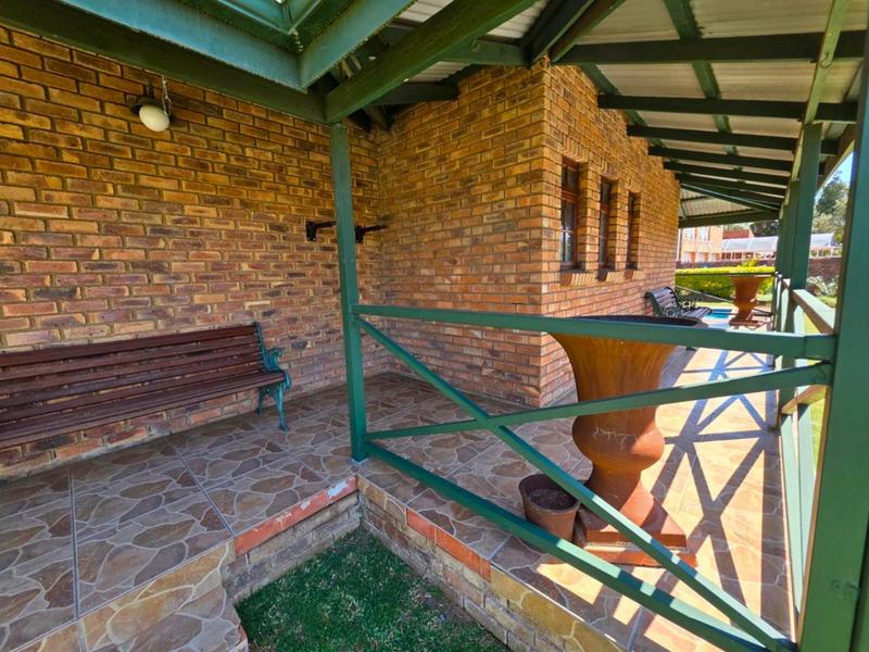 5 Bedroom Property for Sale in Blue Gill Estate Gauteng