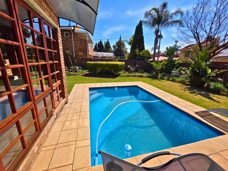 5 Bedroom Property for Sale in Blue Gill Estate Gauteng