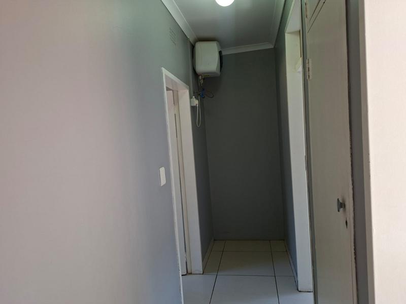 To Let 1 Bedroom Property for Rent in Birch Acres Gauteng