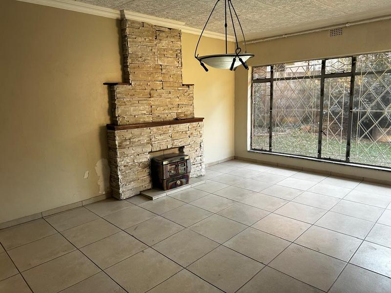 To Let 6 Bedroom Property for Rent in Birchleigh Gauteng