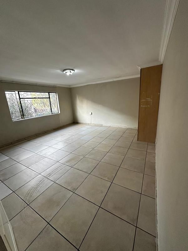 To Let 6 Bedroom Property for Rent in Birchleigh Gauteng