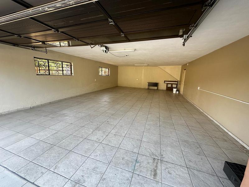 To Let 6 Bedroom Property for Rent in Birchleigh Gauteng
