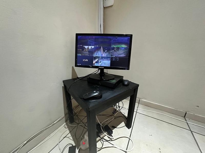 To Let 6 Bedroom Property for Rent in Birchleigh Gauteng
