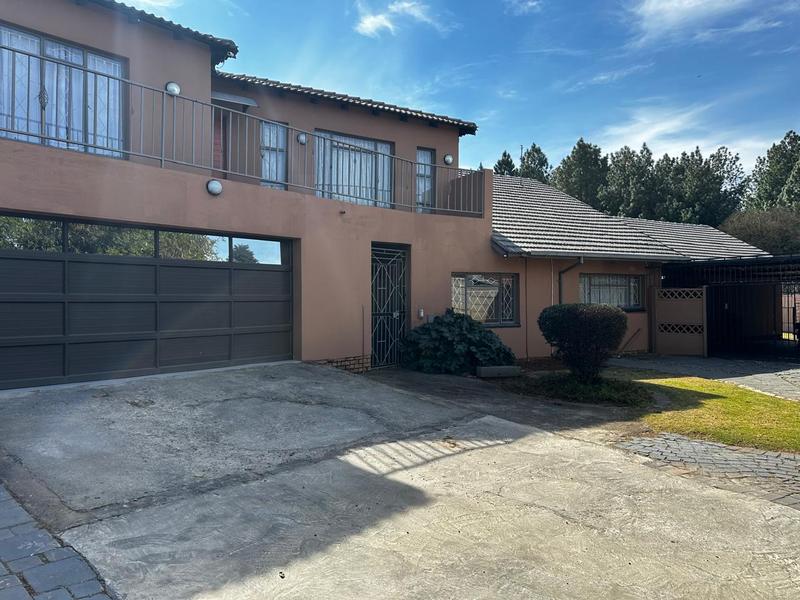 To Let 6 Bedroom Property for Rent in Birchleigh Gauteng