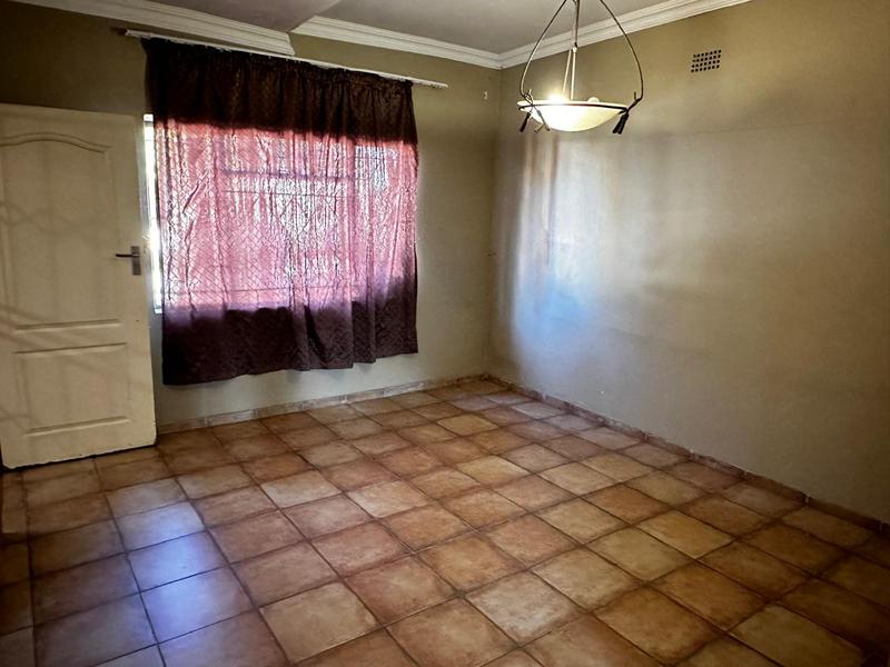 To Let 6 Bedroom Property for Rent in Birchleigh Gauteng