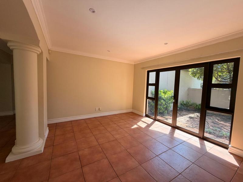 To Let 4 Bedroom Property for Rent in Silver Lakes Golf Estate Gauteng