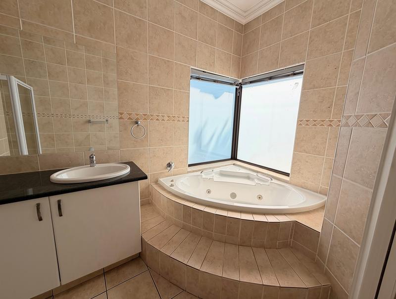 To Let 4 Bedroom Property for Rent in Silver Lakes Golf Estate Gauteng