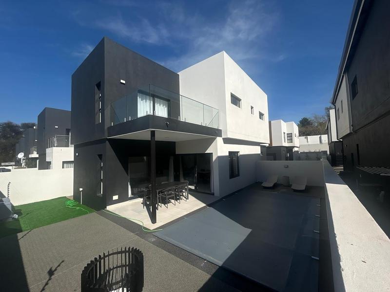To Let 4 Bedroom Property for Rent in Petervale Gauteng