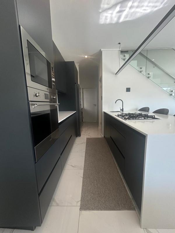 To Let 4 Bedroom Property for Rent in Petervale Gauteng