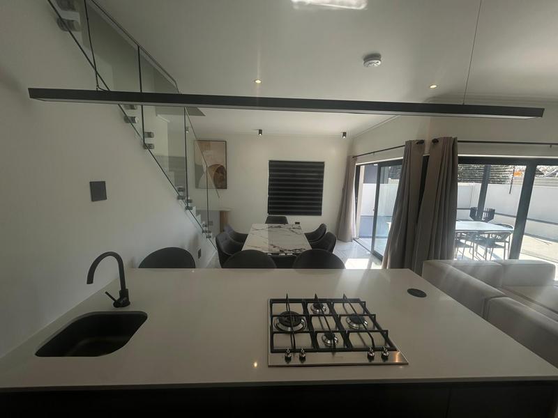 To Let 4 Bedroom Property for Rent in Petervale Gauteng