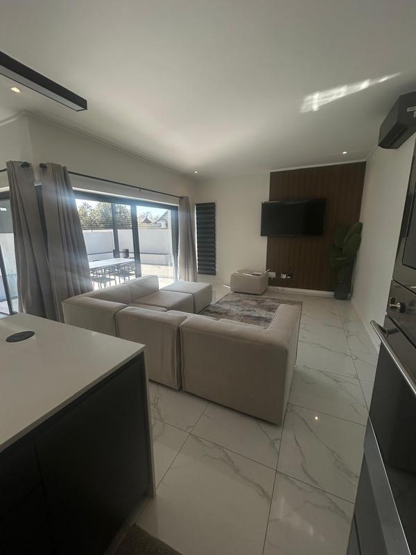 To Let 4 Bedroom Property for Rent in Petervale Gauteng