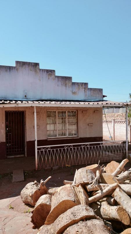 2 Bedroom Property for Sale in Lenasia Gauteng
