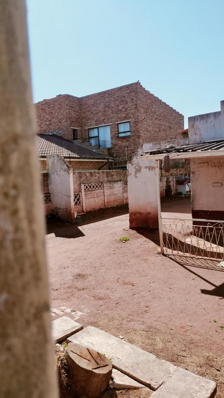 2 Bedroom Property for Sale in Lenasia Gauteng