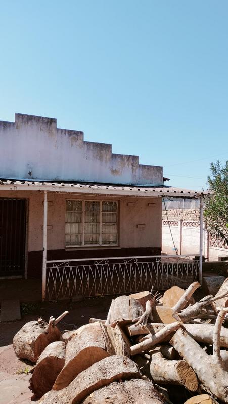 2 Bedroom Property for Sale in Lenasia Gauteng