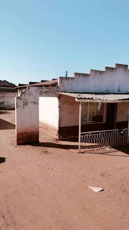 2 Bedroom Property for Sale in Lenasia Gauteng