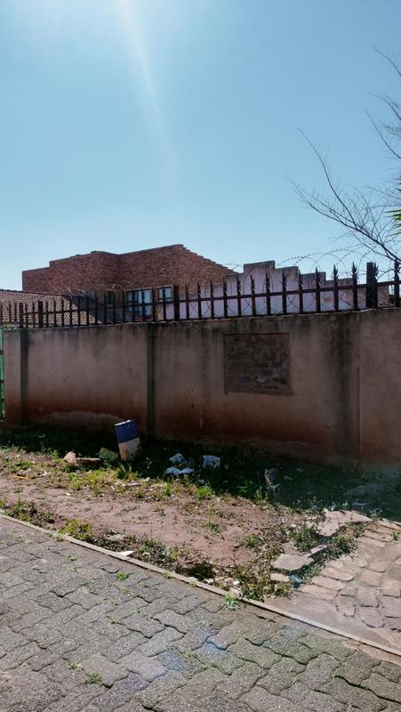 2 Bedroom Property for Sale in Lenasia Gauteng
