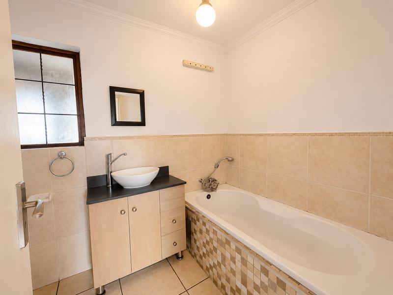 1 Bedroom Property for Sale in Rivonia Gauteng