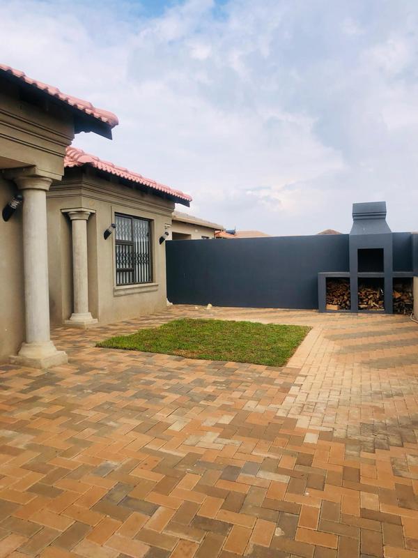 To Let 3 Bedroom Property for Rent in Dawn Park Gauteng