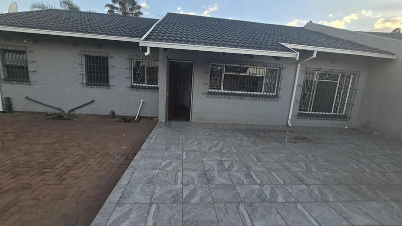 To Let 3 Bedroom Property for Rent in Elspark Gauteng
