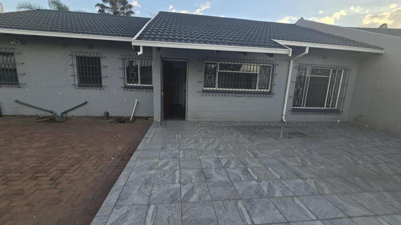 To Let 3 Bedroom Property for Rent in Elspark Gauteng