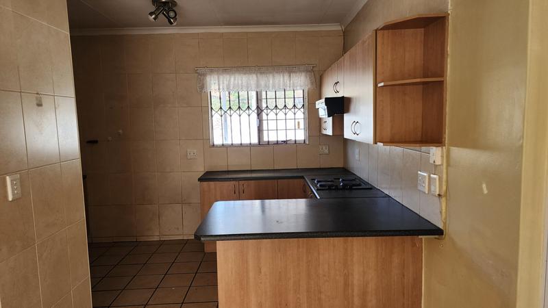 2 Bedroom Property for Sale in Annlin Gauteng