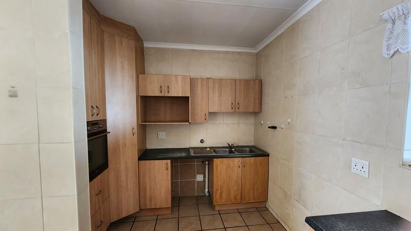 2 Bedroom Property for Sale in Annlin Gauteng