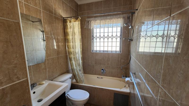 2 Bedroom Property for Sale in Annlin Gauteng