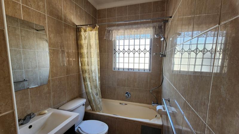 2 Bedroom Property for Sale in Annlin Gauteng
