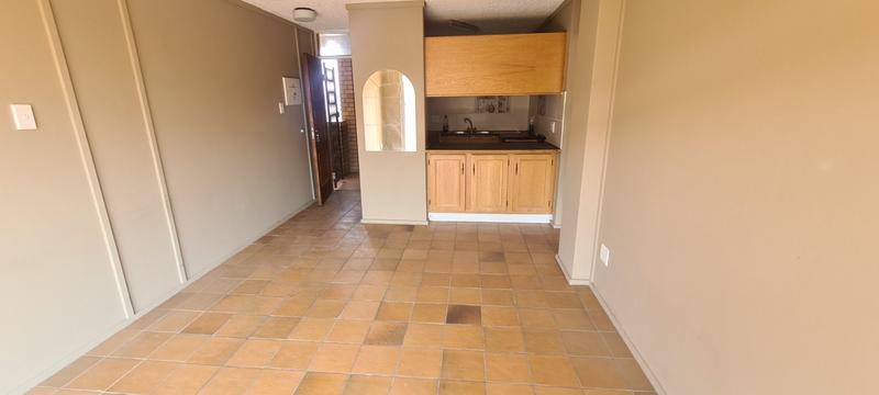 1 Bedroom Property for Sale in Wonderboom South Gauteng