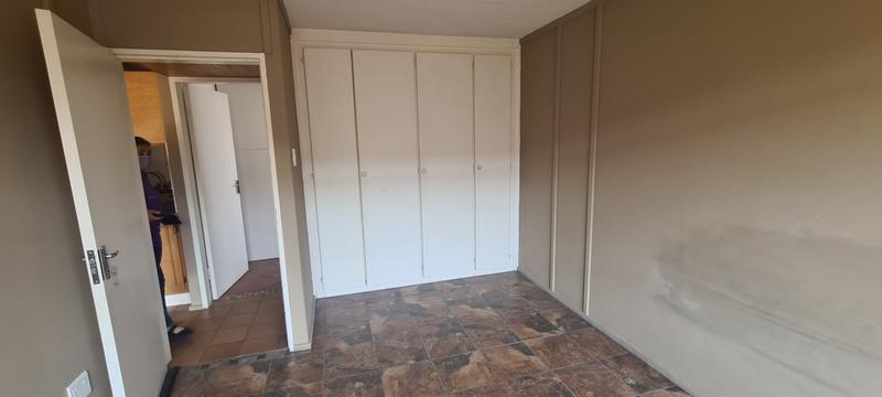 1 Bedroom Property for Sale in Wonderboom South Gauteng