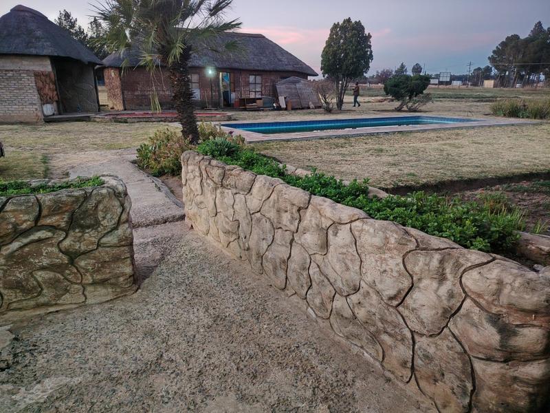 3 Bedroom Property for Sale in Theoville Gauteng