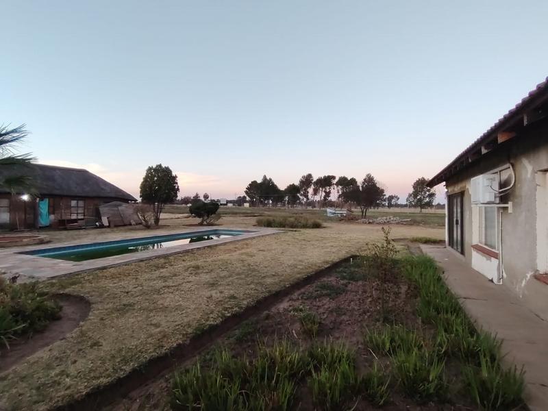 3 Bedroom Property for Sale in Theoville Gauteng