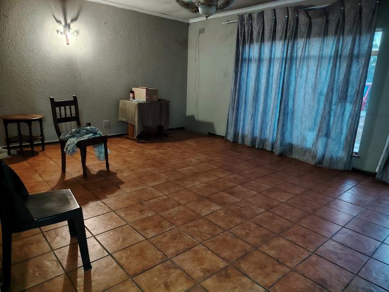 3 Bedroom Property for Sale in Theoville Gauteng