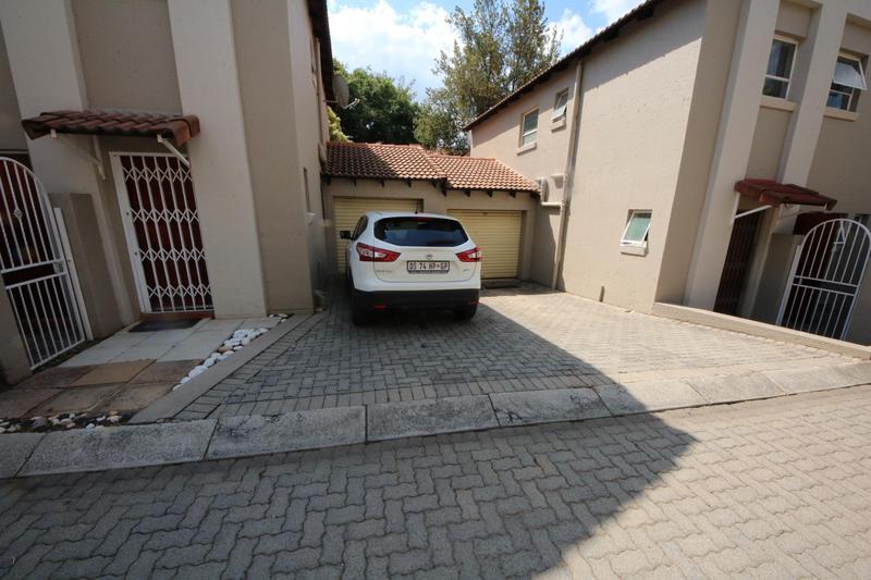 To Let 2 Bedroom Property for Rent in Sunninghill Gauteng