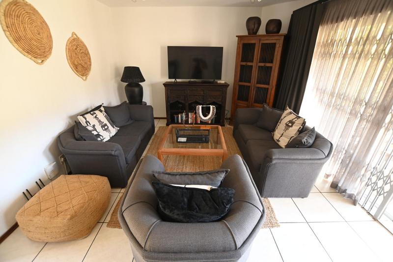 To Let 2 Bedroom Property for Rent in Bryanston Gauteng